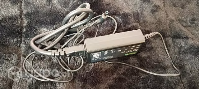 Hp impecable con cargador incluido - Imagen 3