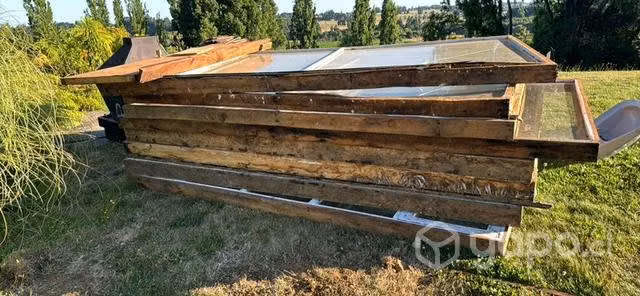 Ventanales grandes de madera nativa