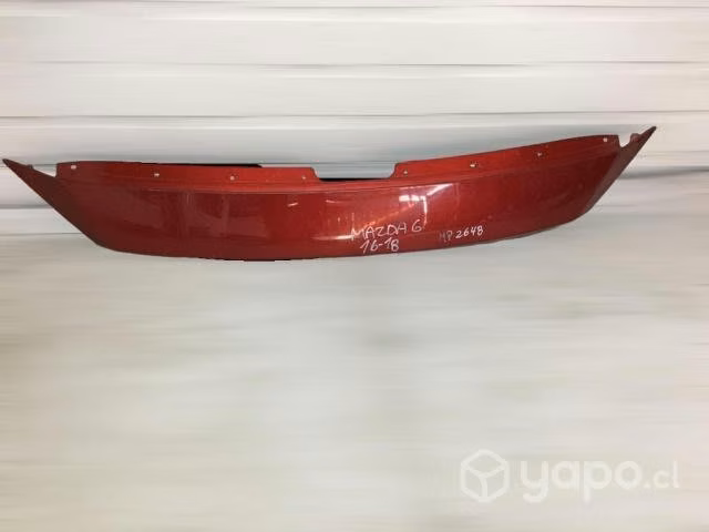 Moldura de capot mazdda 