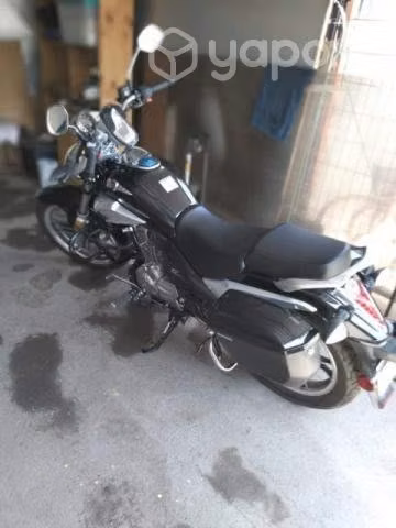 Vendo Moto Seminueva