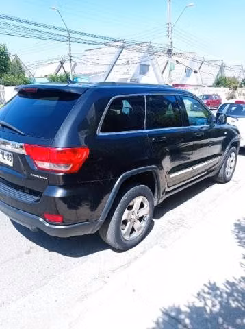 Jeep Grand Cherokee Laredo Sport 3.6 4X2 2013