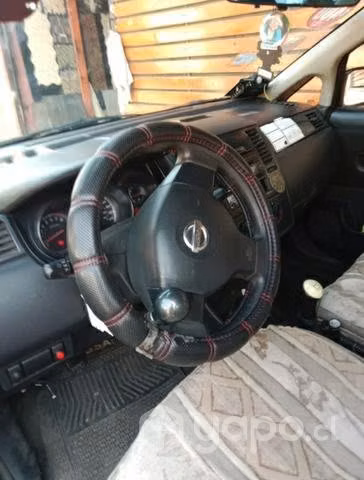 NISSAN TIIDA Taxi