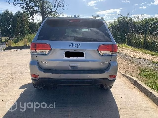 Vendo Jeep Grand Cherokee Laredo 4x4 3.6L V6