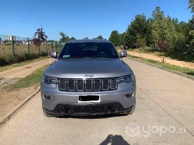 Vendo Jeep Grand Cherokee Laredo 4x4 3.6L V6