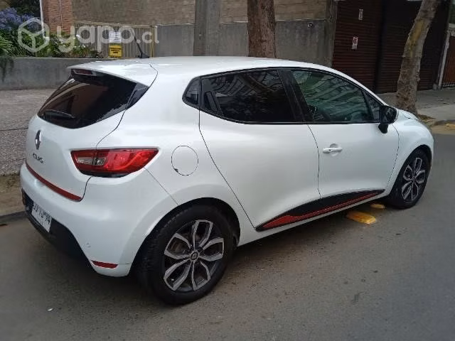 Se vende Renault Clio año 2017 documentacion al di