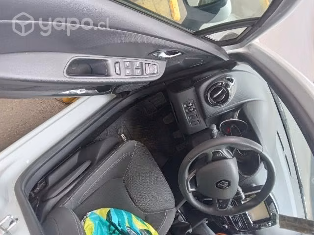 Se vende Renault Clio año 2017 documentacion al di