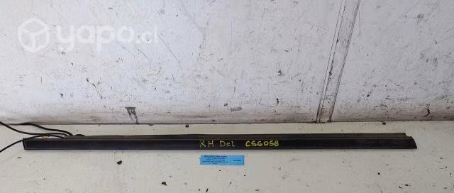 Moldura Lame Vidrio Puerta Del Der Spark GT 2021