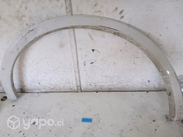 Moldura Pasa Rueda Tras Izq Ford F150 5.0 Lariat