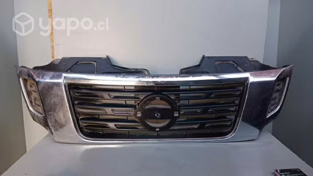 Mascara nissan np300 dmg repuestos 20.00