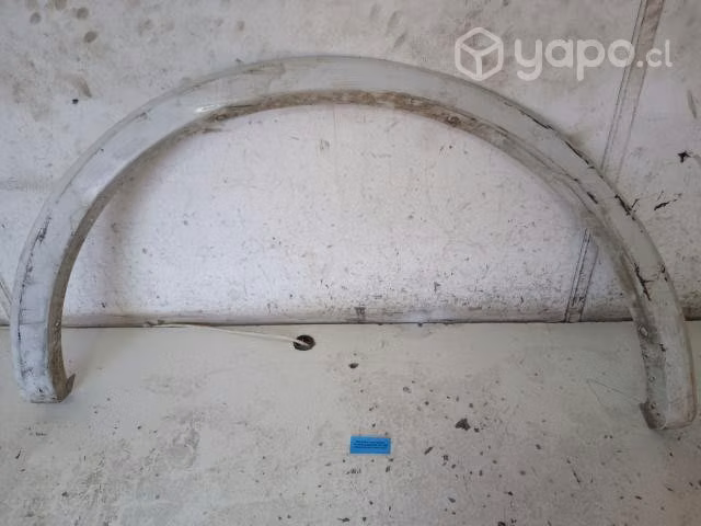 Moldura Pasa Rueda Tras der Ford F150 5.0 Lariat