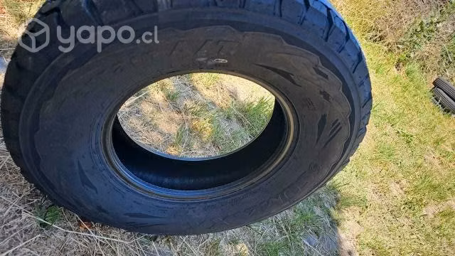 Neumáticos nuevos 235/75R15 SUMAXX