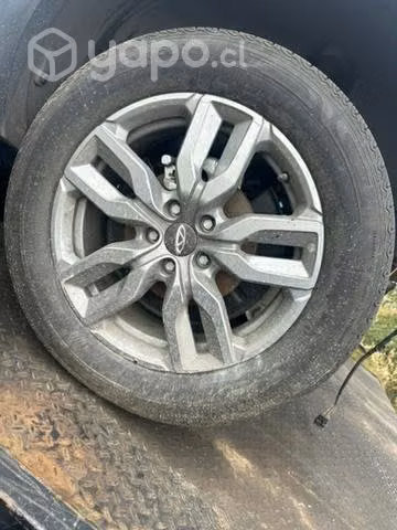 Llanta con neumático Chery tiggo 3