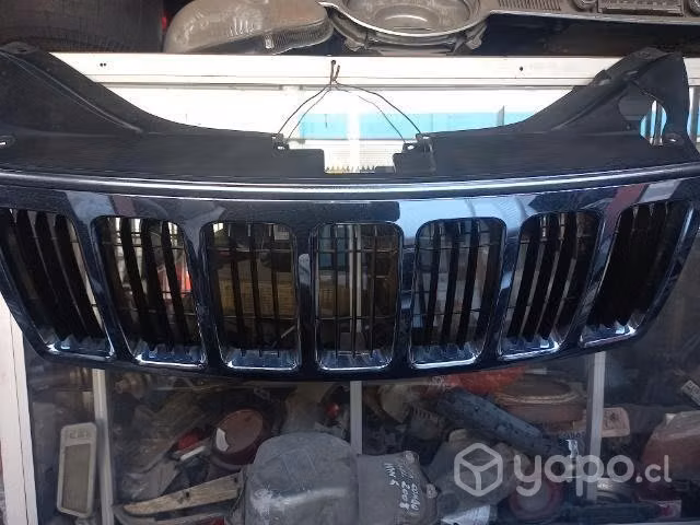 Máscara Dodge Gran Cherokee 2005