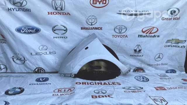 Tapabarro Hyundai Grand I LH .AB