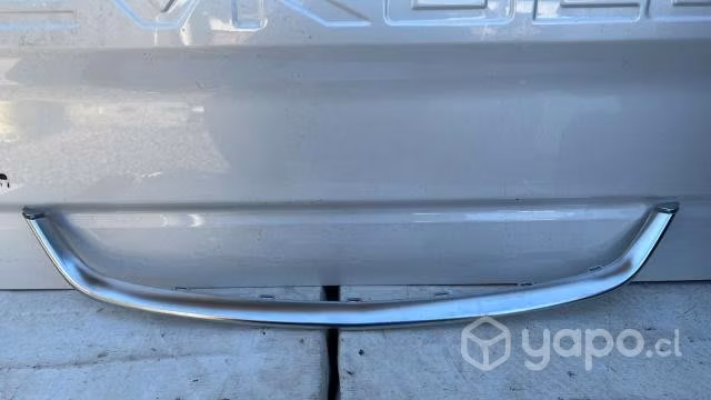 Moldura mascara chevrolet groove (21-23)