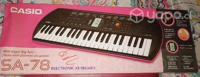 Órgano electrónico marca Casio
