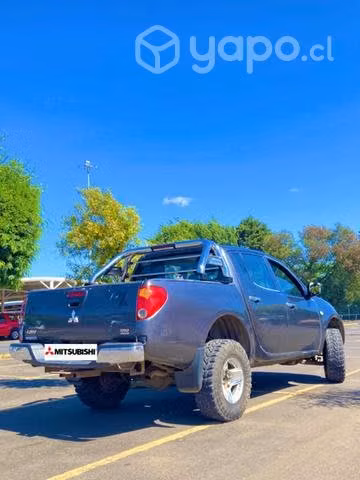 Se vende Mitsubishi L200 2014 - Imagen 4