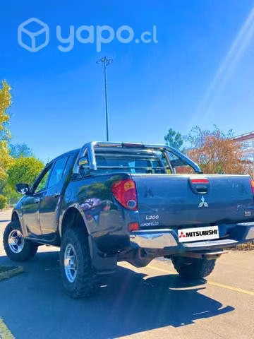 Se vende Mitsubishi L200 2014 - Imagen 3