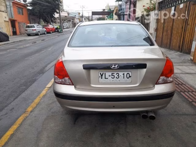 HYUNDAI ELANTRA