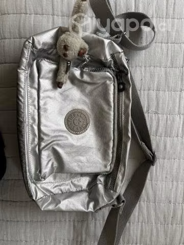 Cartera kipling plateada