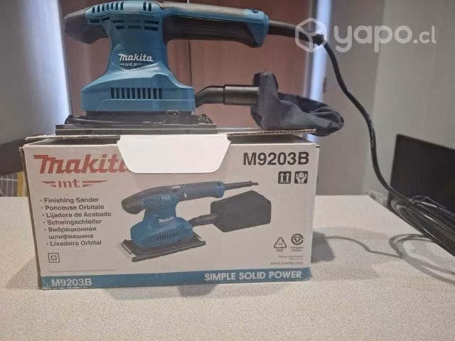 Lijadora Orbital 3-5/8x7-1/4'' (93x185mm) MAKITA