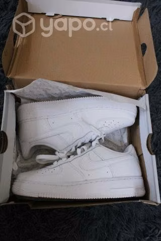 Nike air force one Triple White