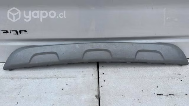 Moldura spoiler parachoque trasero chevrolet track