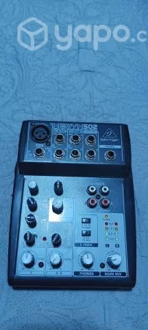 Consola behringer xenyx 502