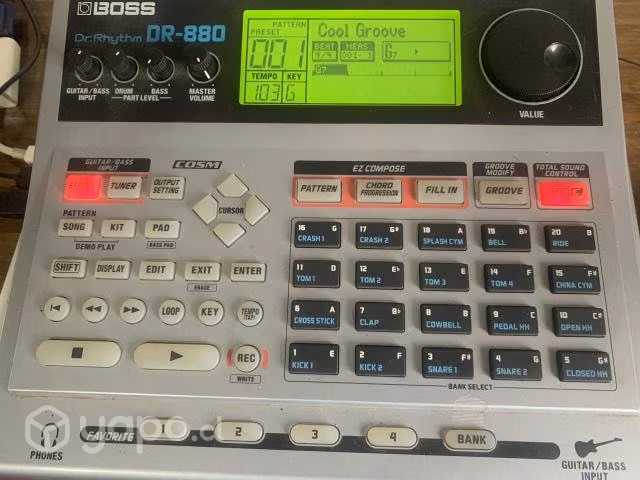 DR 880 Boss Caja de Ritmos