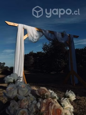 Arco de madera para boda