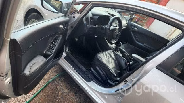 Kia motors cerato 2014