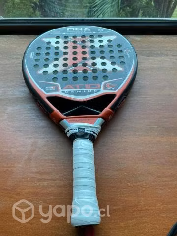 Pala de padel NOX AT10 18K 2022