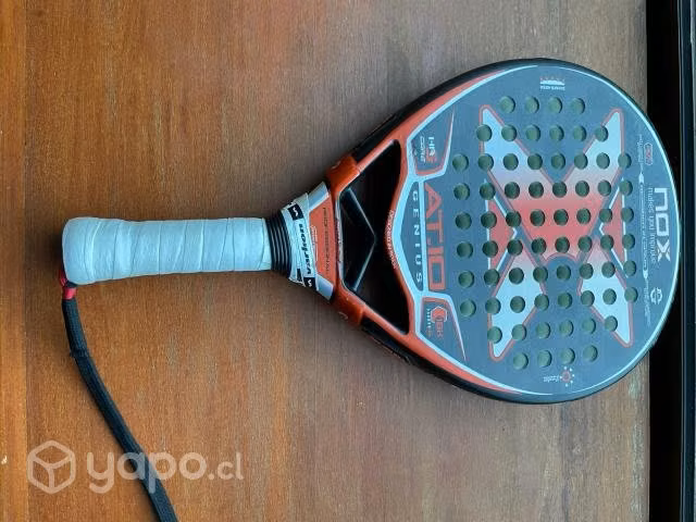 Pala de padel NOX AT10 18K 2022