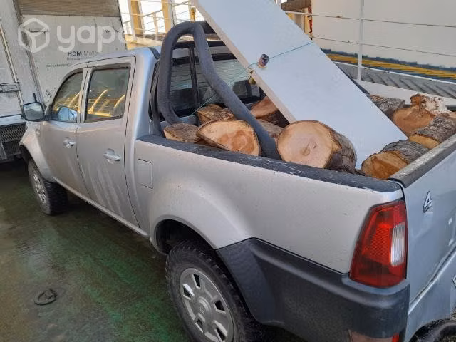 Camioneta petrolera