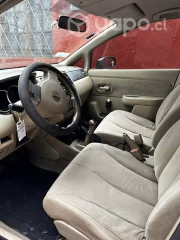 Nissan tiida