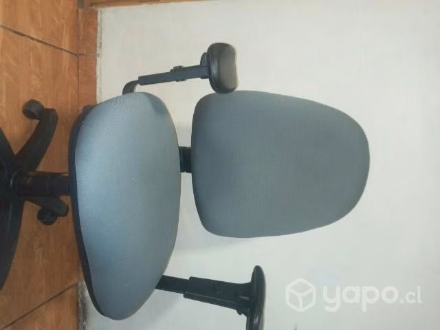 3 sillas ejecutivo seminuevas - Imagen 3