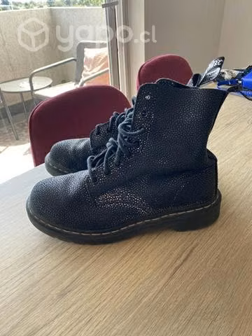 Bototos Drmartens talla 37 brillo - Imagen 4