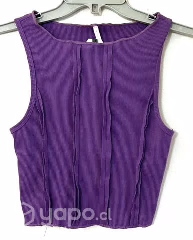 Polera Corta Entallada Marca PCFK Talla M lila