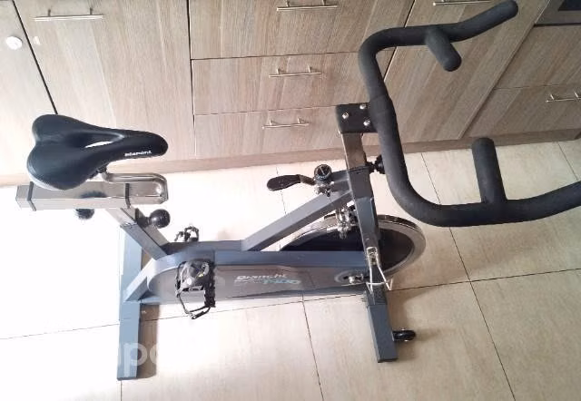 Bicicleta spinning Bianchi SP-1700 gris
