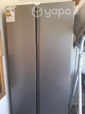 refrigerador Hisense como nuevo