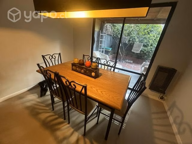 Comedor 6 sillas de metal y madera