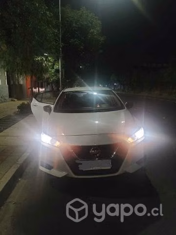 Nissan versa 2022