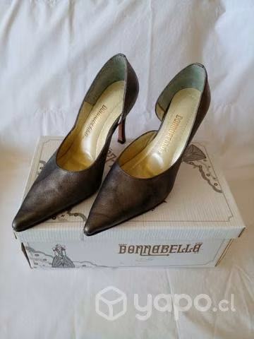Zapatos marca DonnaBella cuero y zuela 100%