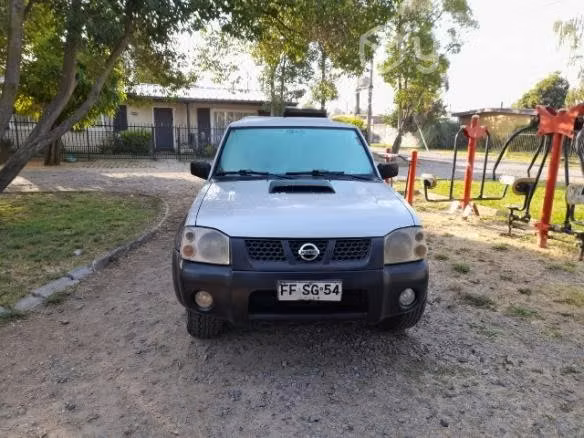 Nissan Terra 2,5 2013 - Imagen 2