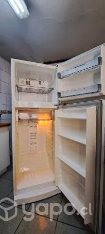 Refrigerador 300 L GoldStar (LG)