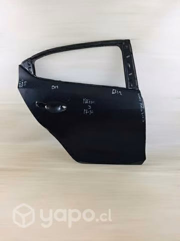 Puerta trasera rh mazda 