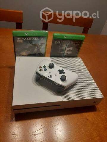 Xbox One 1T + 1 control + 2 Juegos - Imagen 2
