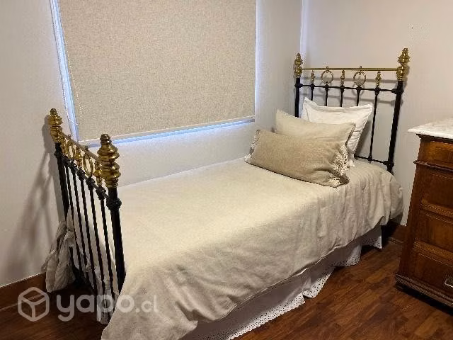Cama de bronce