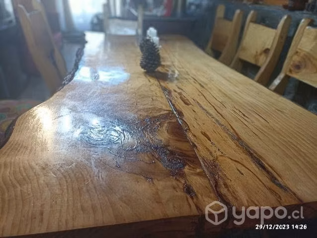 Comedor rústico con 8 sillas pino radiata