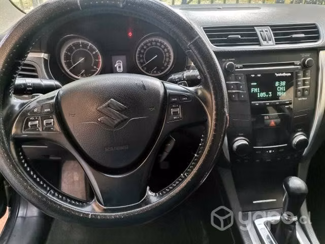 Susuki Kizashi full equipo
